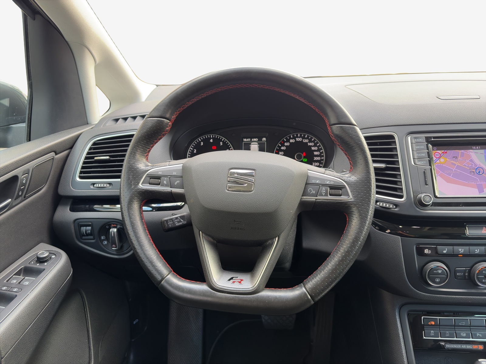 SEAT Alhambra 1.4 TSI DSG Hola FR-image-9
