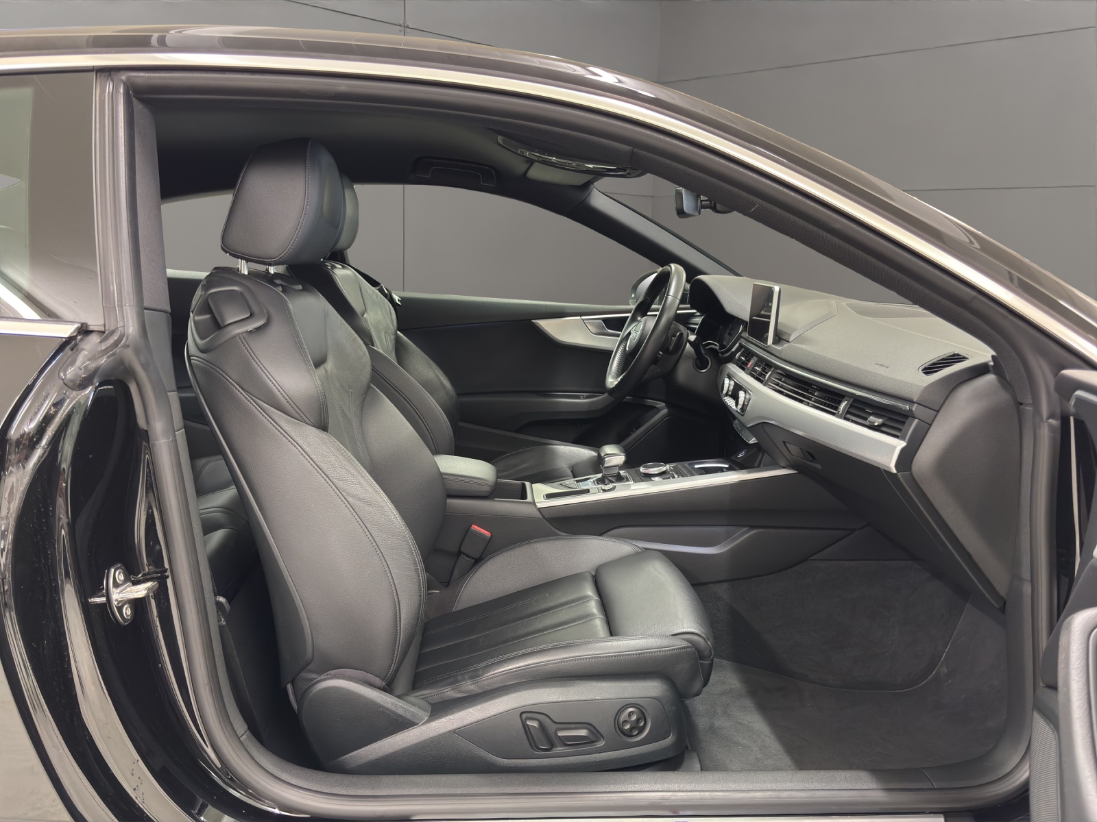 AUDI A5 Coupé 2.0 TDI Sport S-tronic-image-17