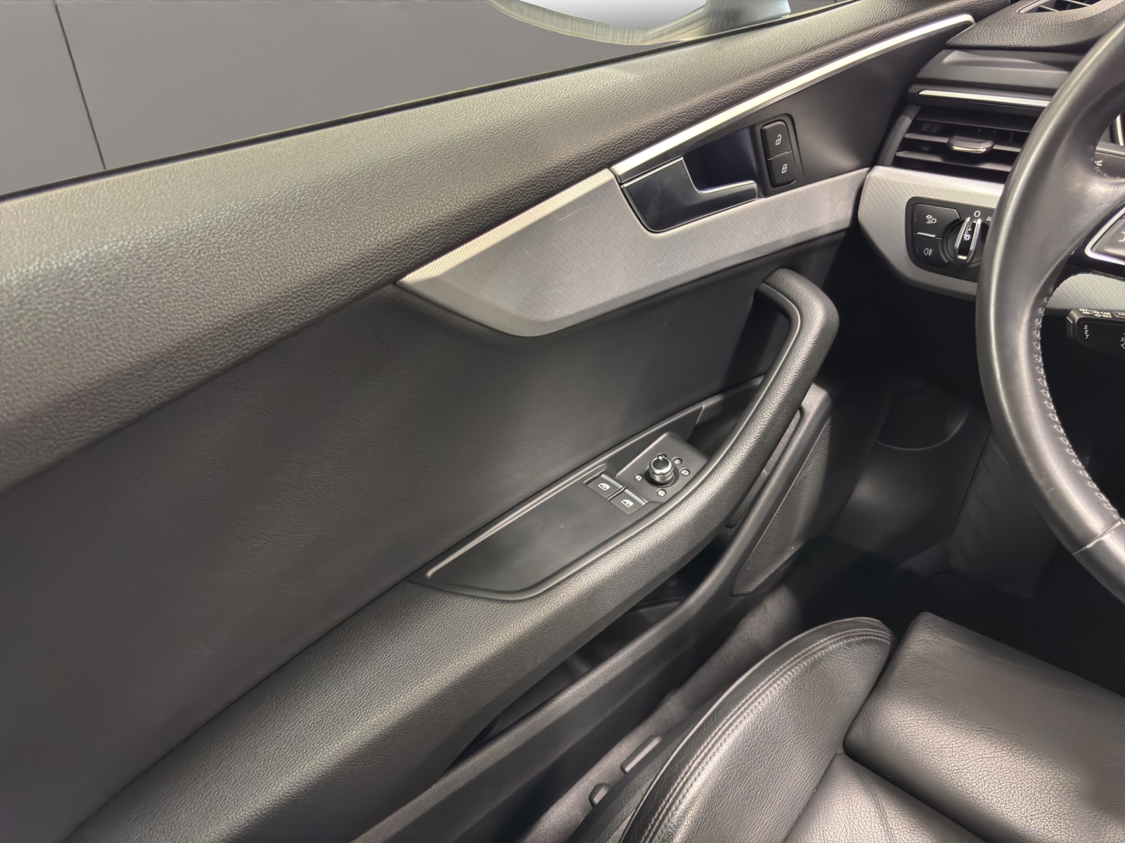 AUDI A5 Coupé 2.0 TDI Sport S-tronic-image-11