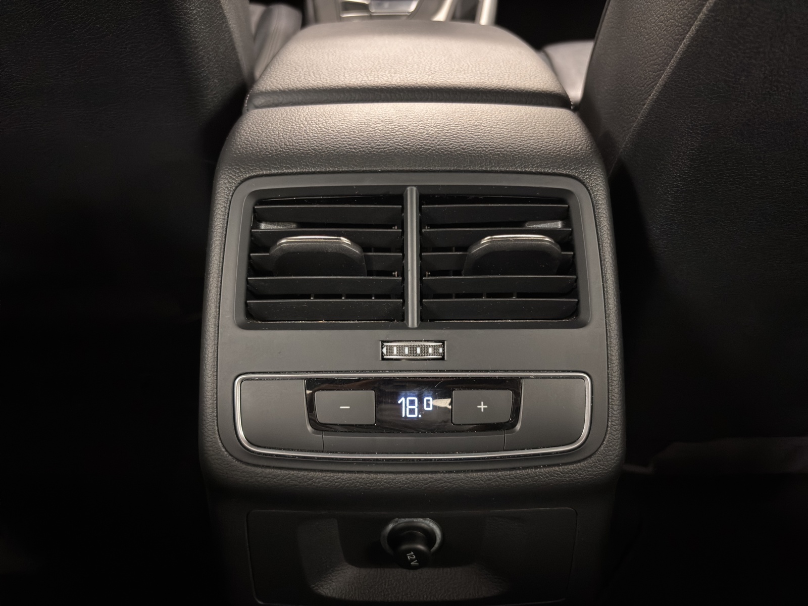 AUDI A5 Coupé 2.0 TDI Sport S-tronic-image-21