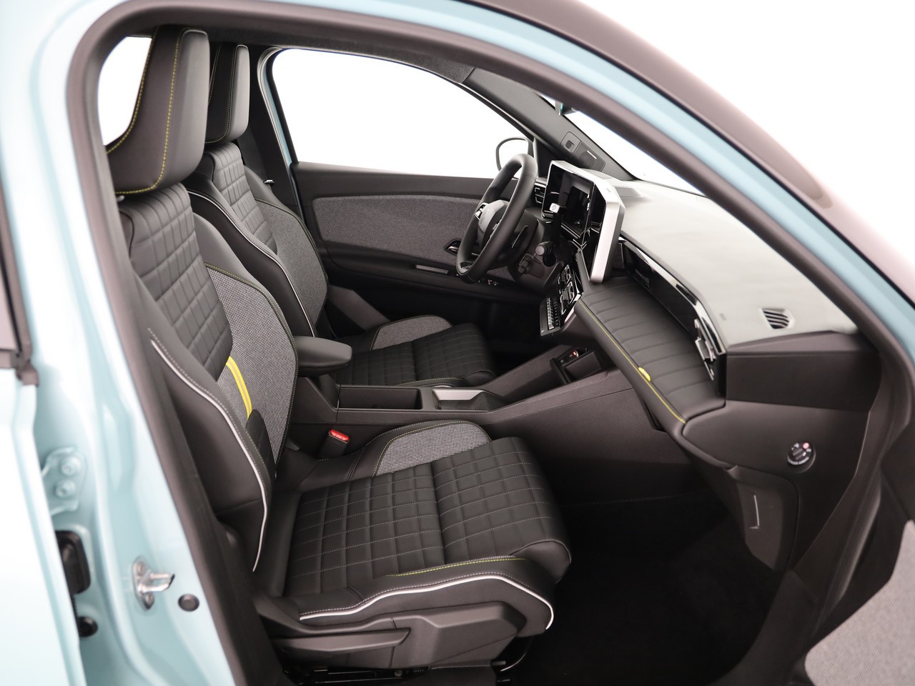 RENAULT R4 E-Tech Comfort Range iconic-image-6