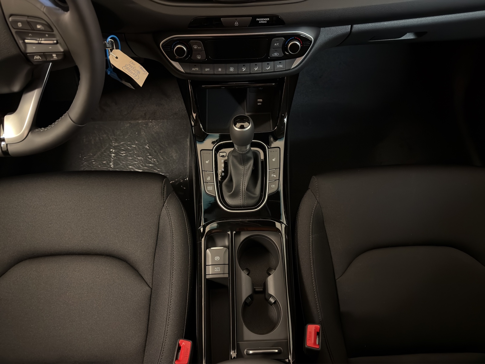 HYUNDAI i30 1.5 T-GDi Amplia 48V MH DCT-image-14