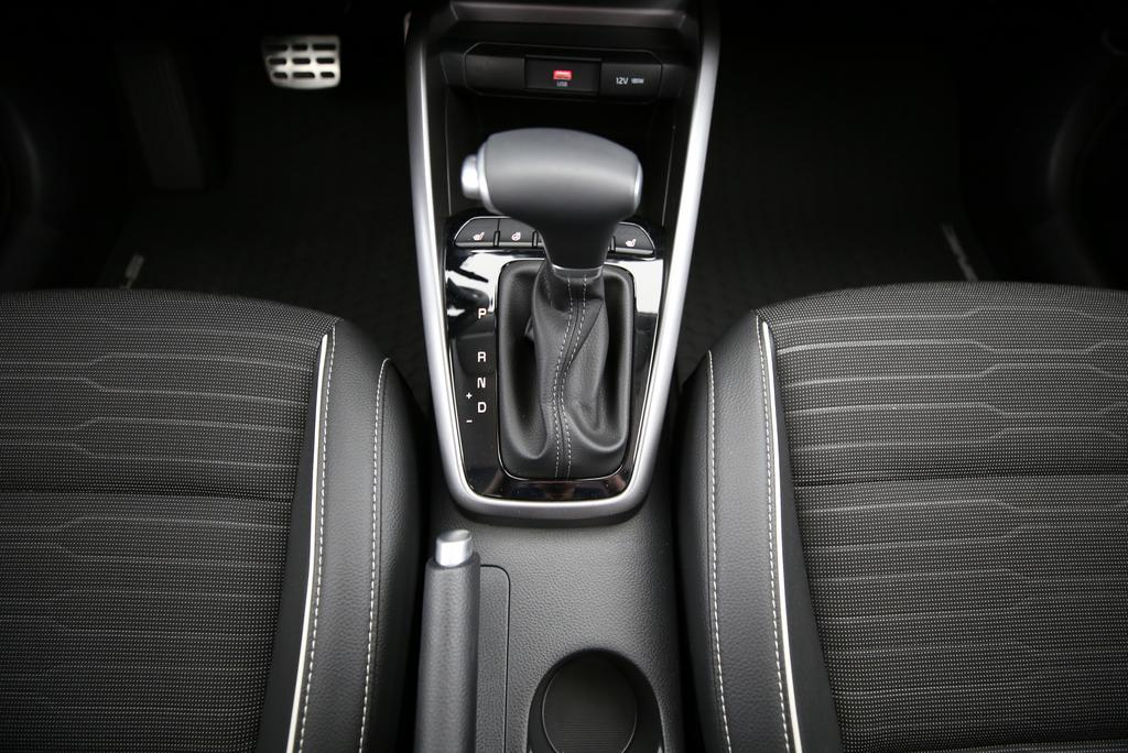 KIA Stonic 1.0 T-GDi MHEV GT-Line-image-7
