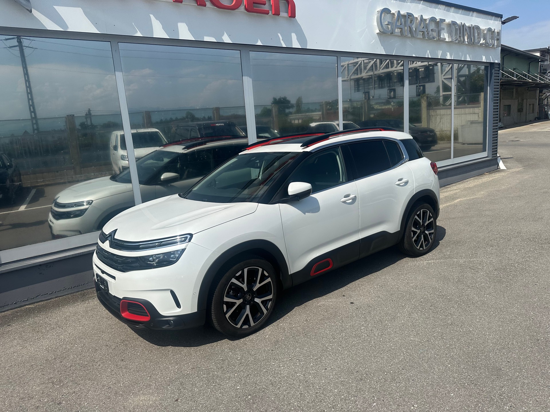 CITROEN C5 Aircross 1.6i PureTech Shine EAT8-image-3