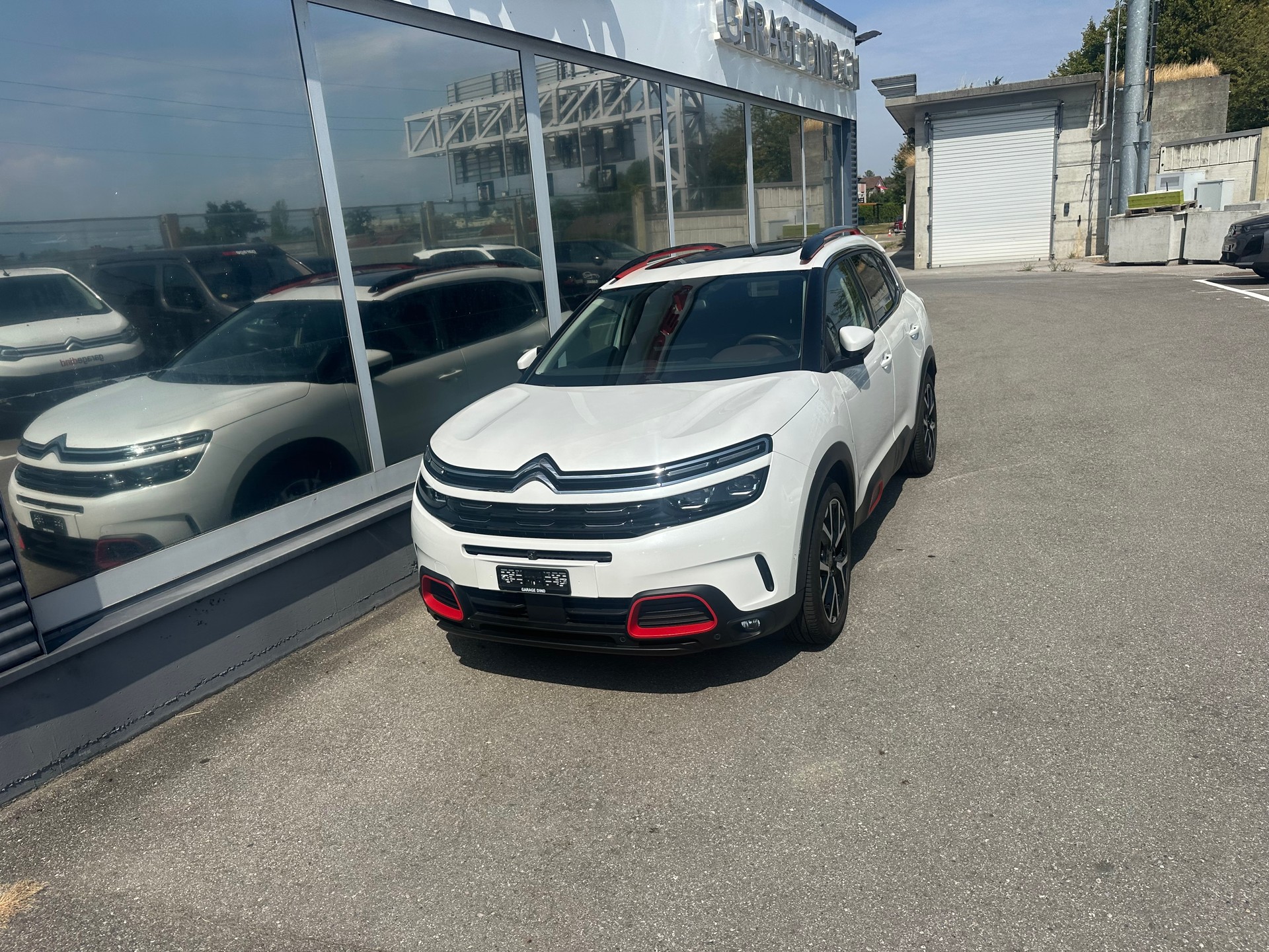 CITROEN C5 Aircross 1.6i PureTech Shine EAT8-image-0
