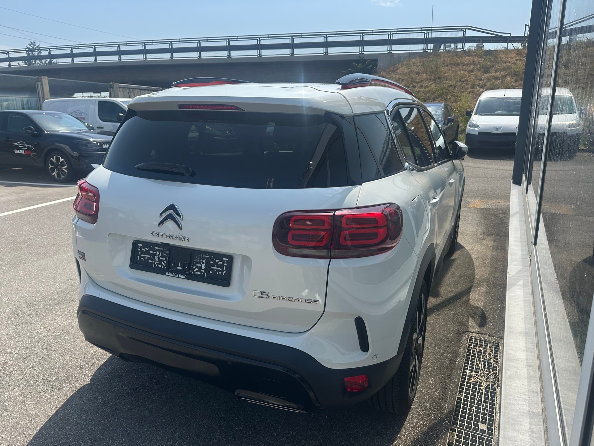 CITROEN C5 Aircross 1.6i PureTech Shine EAT8-image-8