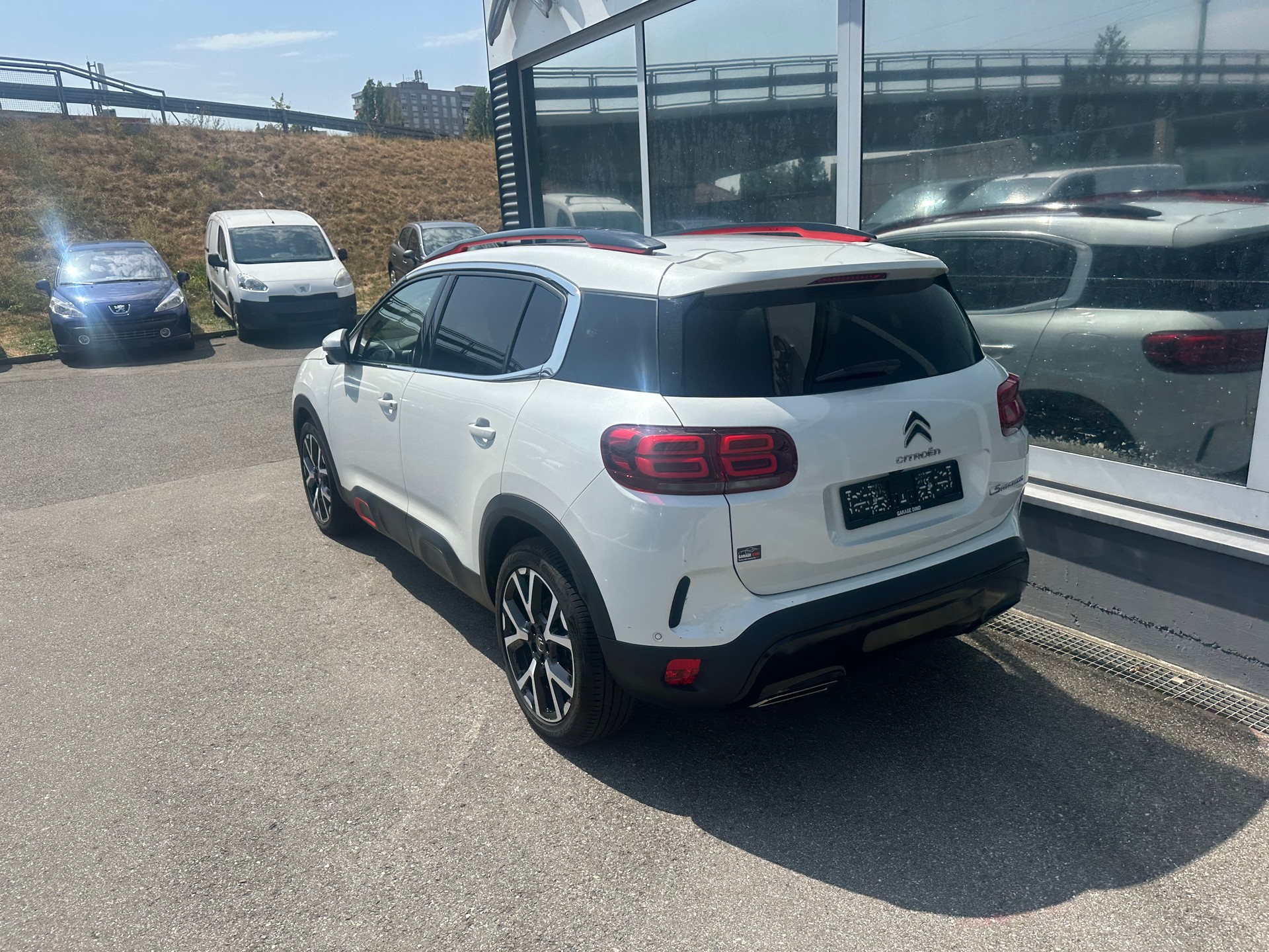 CITROEN C5 Aircross 1.6i PureTech Shine EAT8-image-6