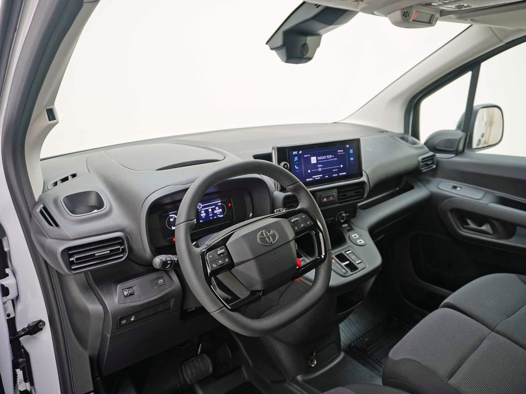 TOYOTA Proace City Van L2 1.5 D Active-image-8