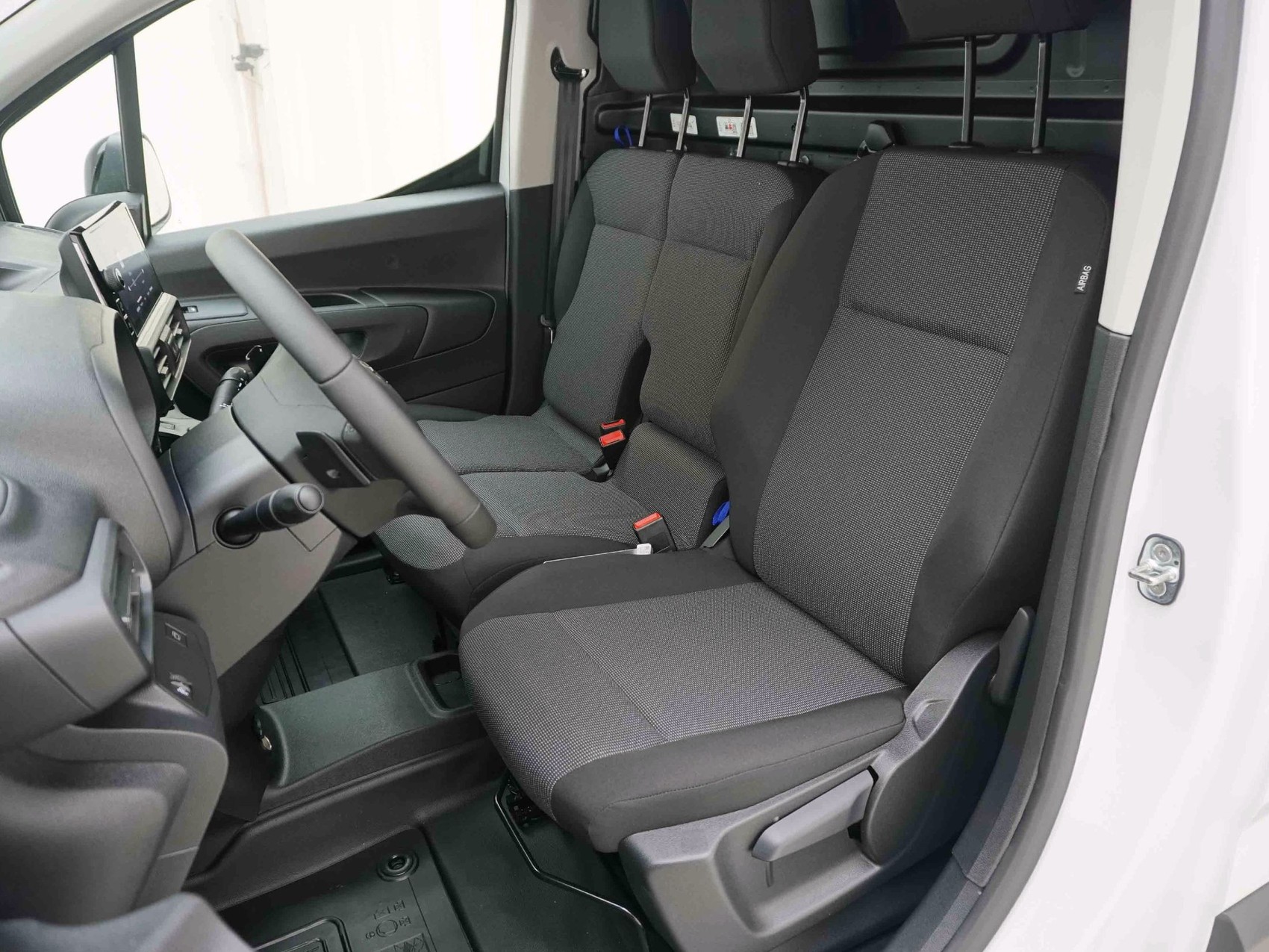 TOYOTA Proace City Van L2 1.5 D Active-image-7