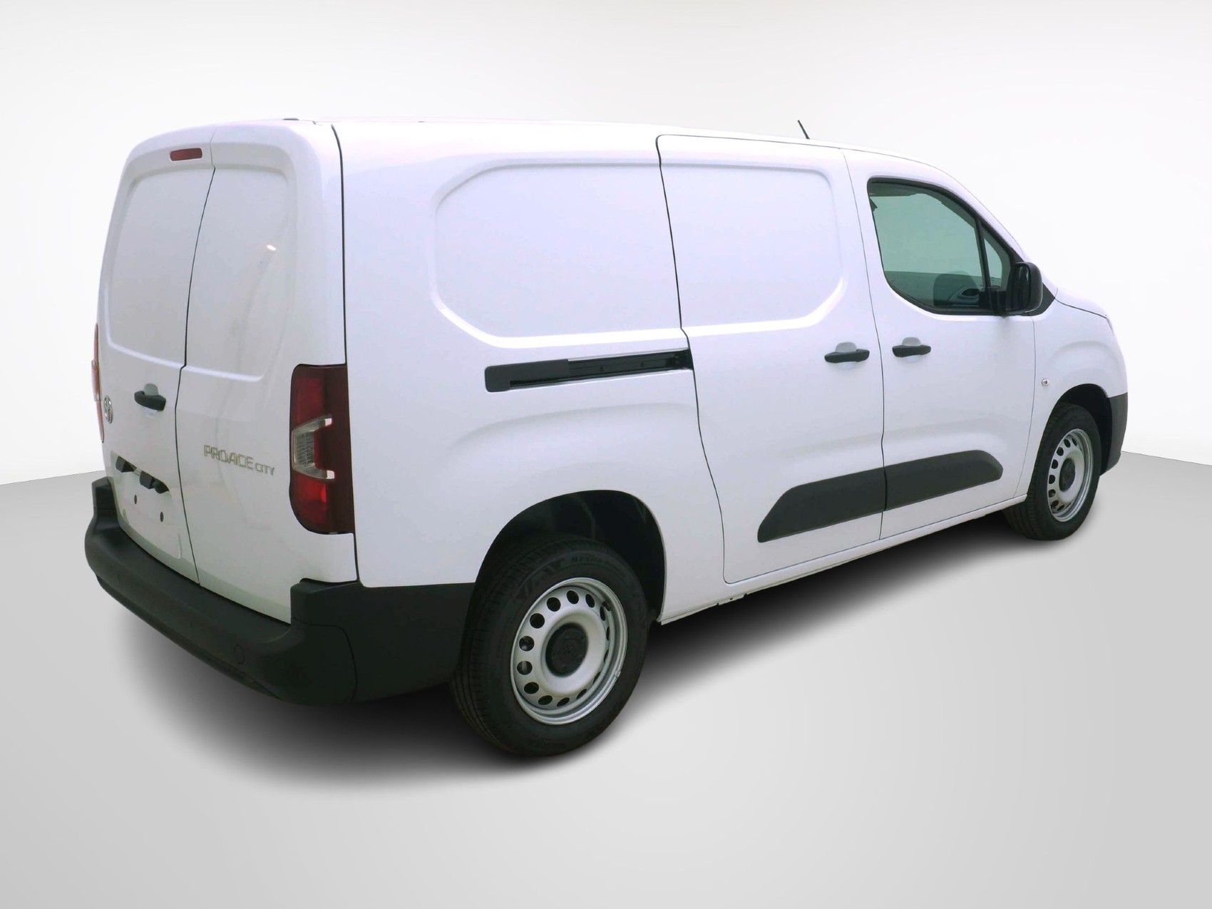 TOYOTA Proace City Van L2 1.5 D Active-image-3