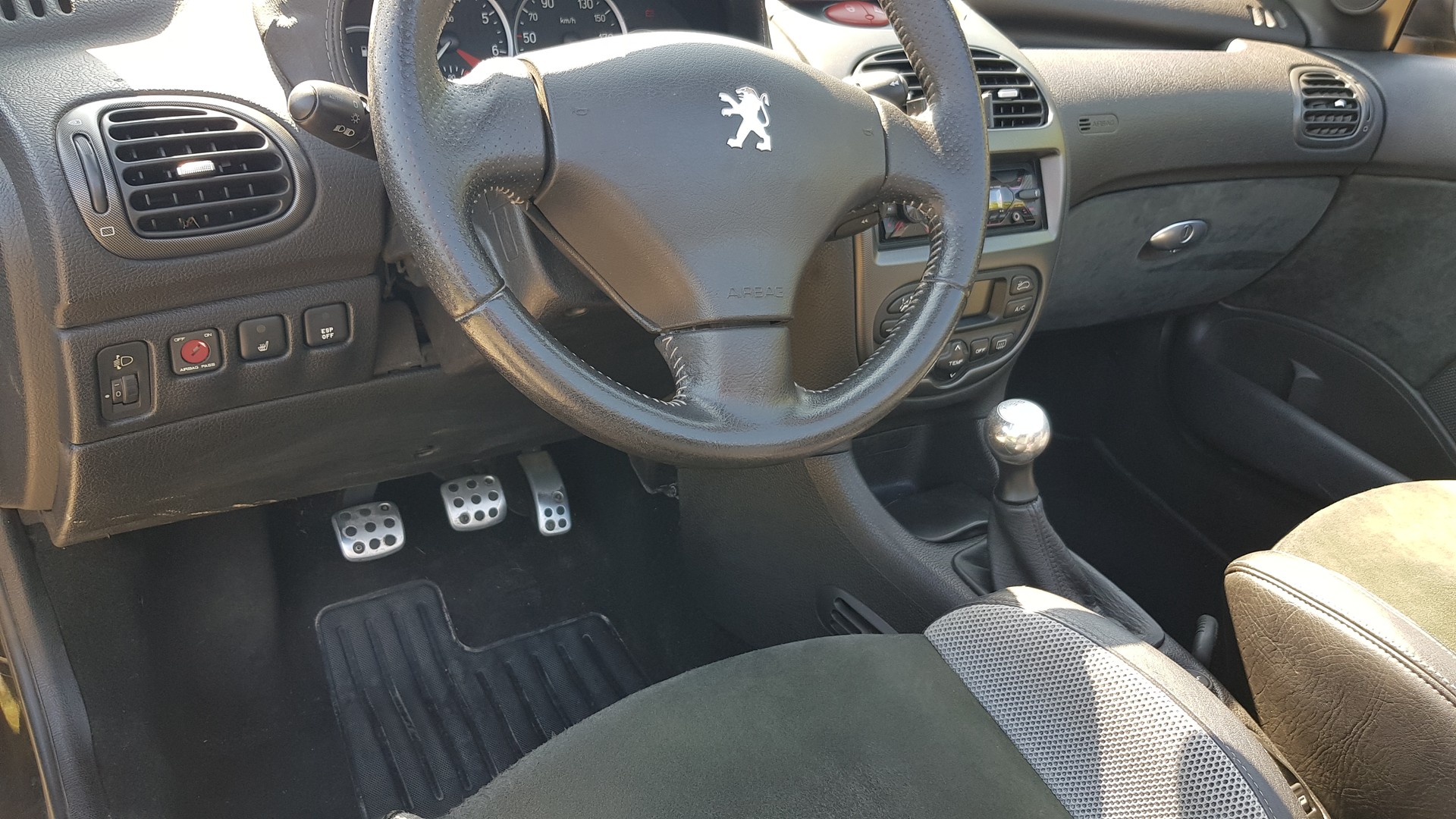 PEUGEOT 206 CC 2.0 16V RC-Line-image-13