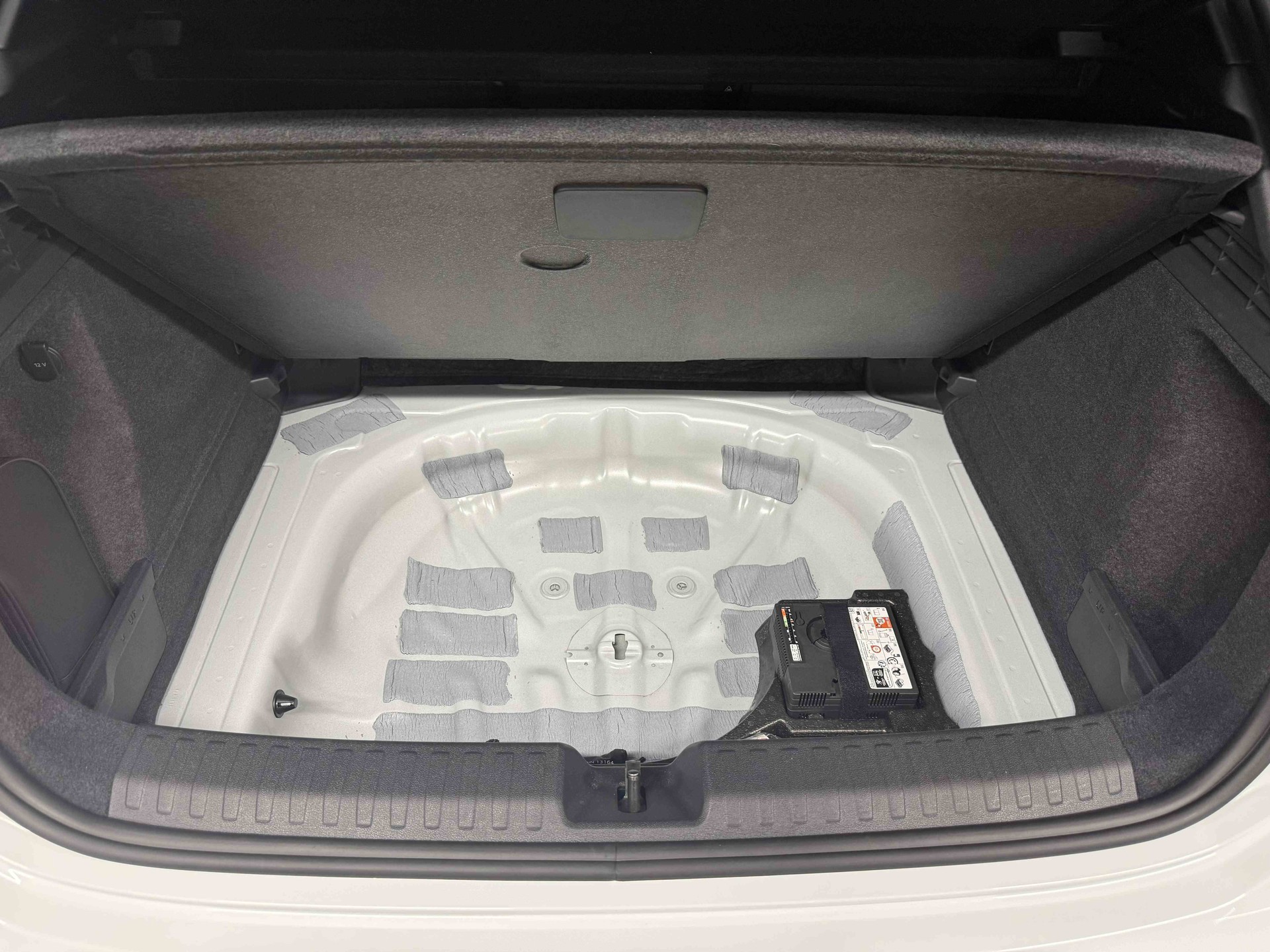 AUDI A3 Sportback 35 TFSI S line Attraction S-tronic-image-16