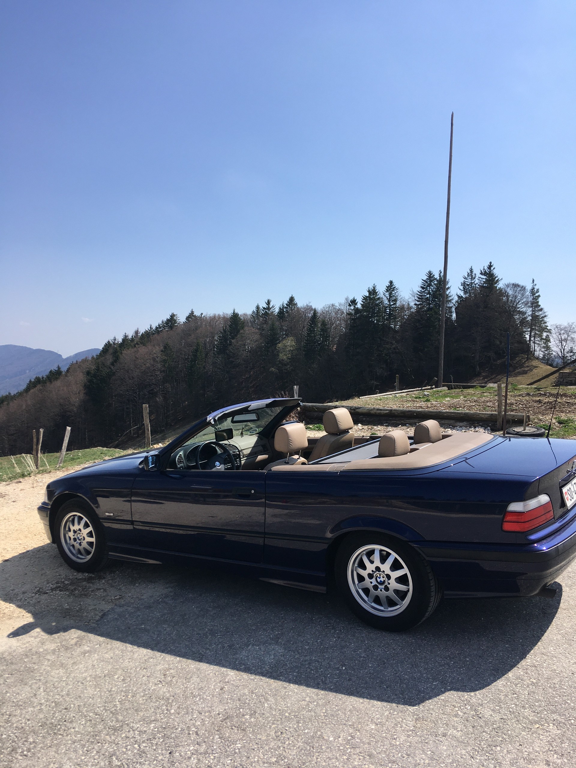 BMW 318i Cabrio-image-2