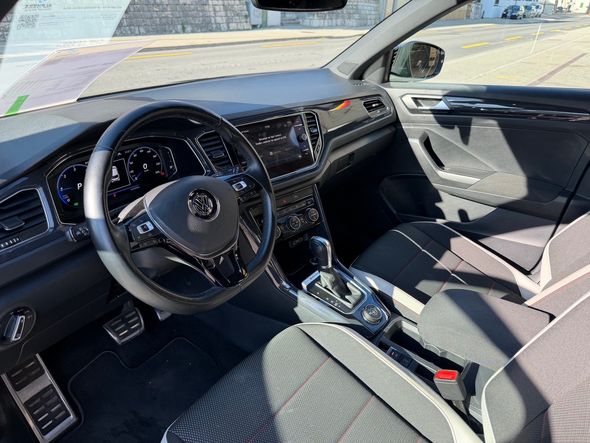 VW T-Roc 2.0 TDI Sport 4M-image-8