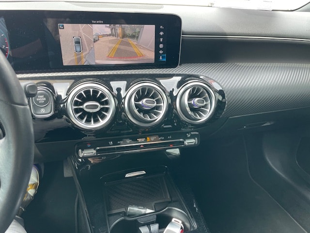 MERCEDES-BENZ A 220 Style 7G-DCT 4Matic-image-11