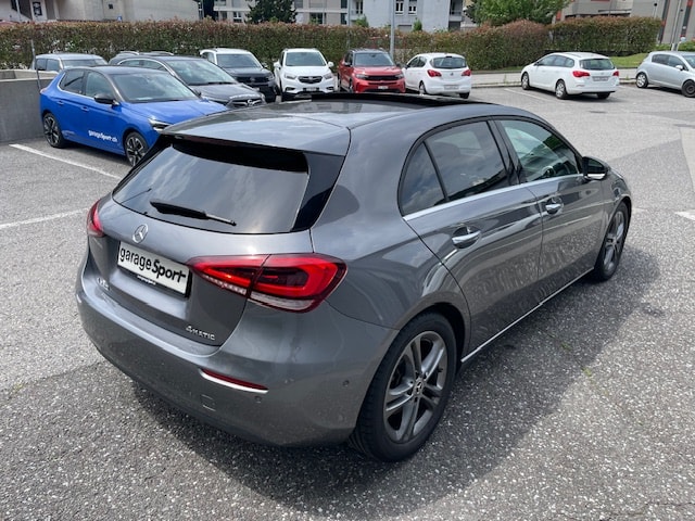 MERCEDES-BENZ A 220 Style 7G-DCT 4Matic-image-7