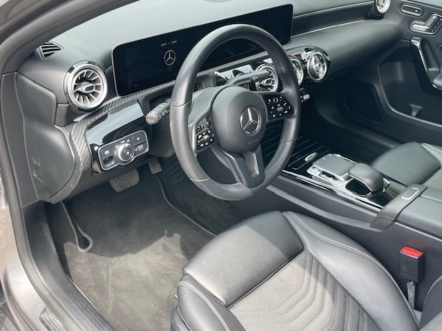 MERCEDES-BENZ A 220 Style 7G-DCT 4Matic-image-12