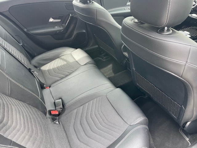 MERCEDES-BENZ A 220 Style 7G-DCT 4Matic-image-14