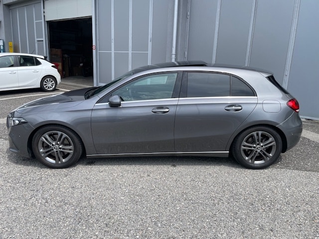 MERCEDES-BENZ A 220 Style 7G-DCT 4Matic-image-3