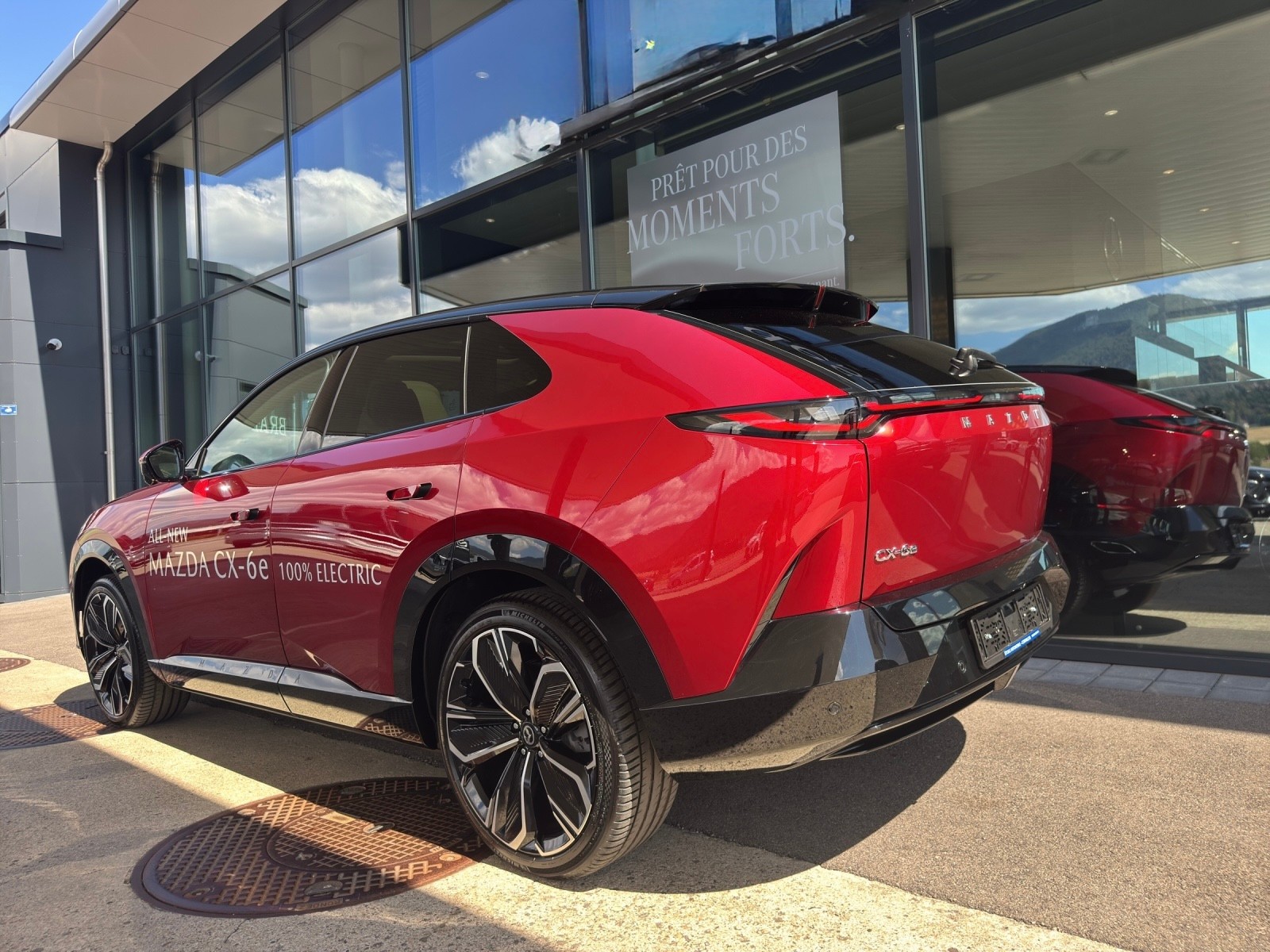MAZDA CX-6e-image-6
