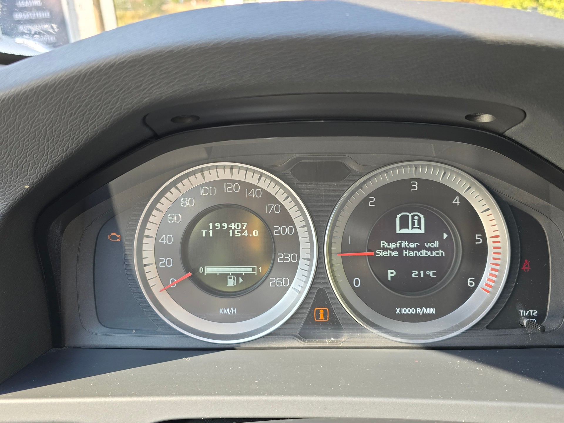 VOLVO V60 D5 AWD Summum Geartronic-image-9
