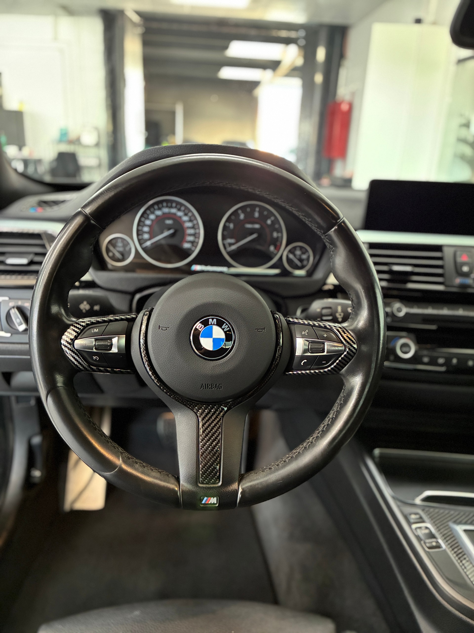 BMW 420d Coupé M Sport Line Steptronic-image-4