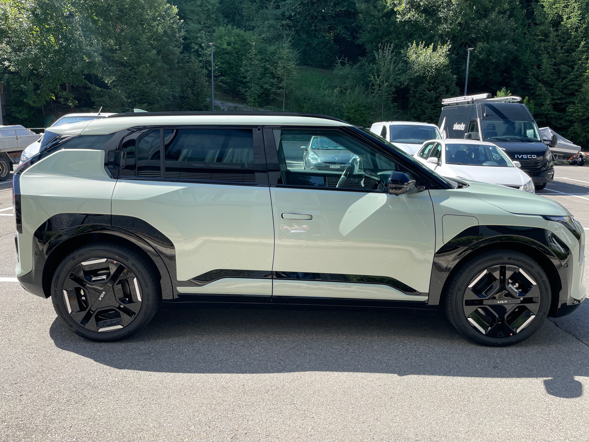 KIA EV3 81,4 kWh GT-Line mit GT-Line Pack, Panoramadach und AHK-image-3