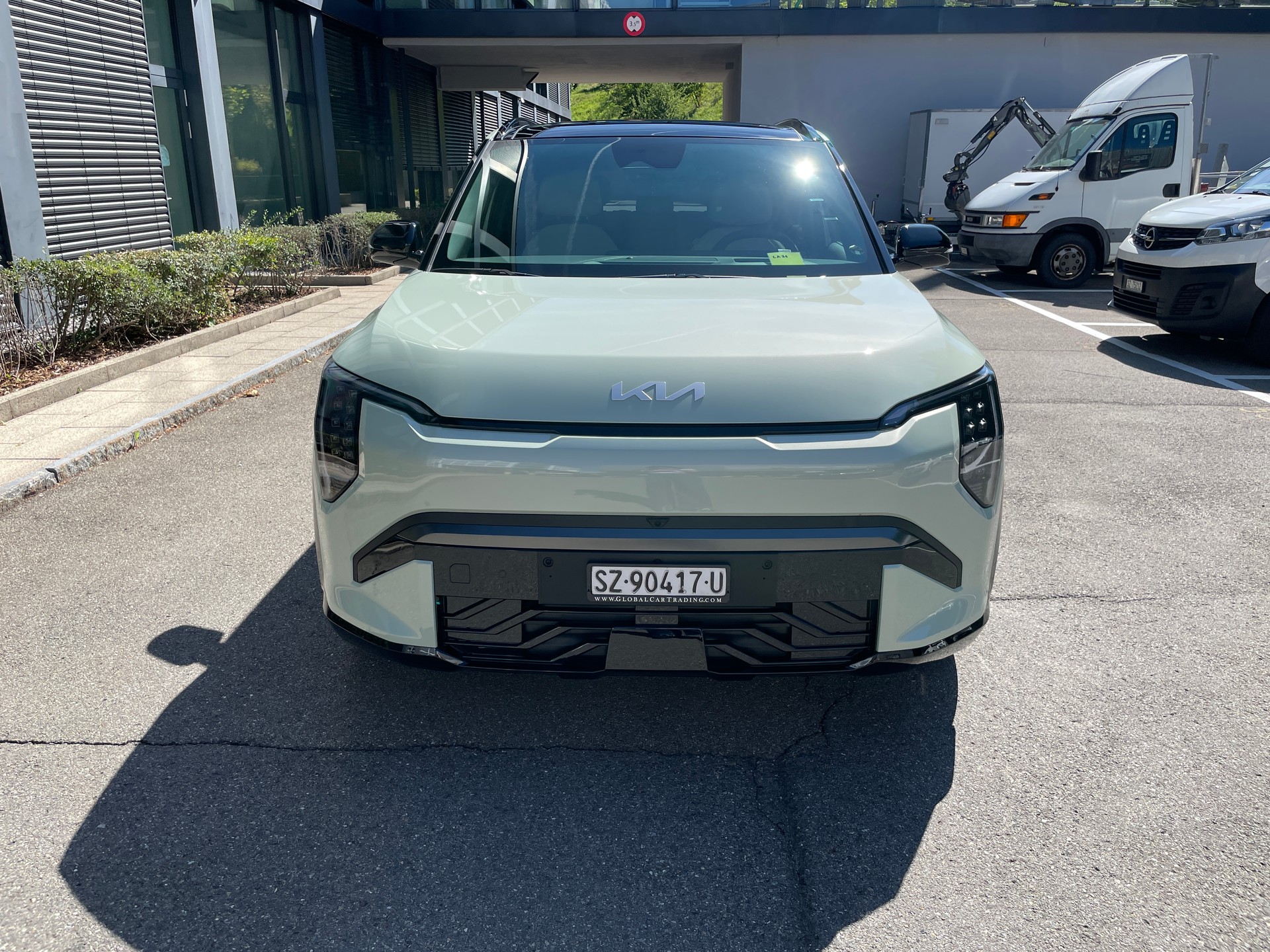 KIA EV3 81,4 kWh GT-Line mit GT-Line Pack, Panoramadach und AHK-image-1