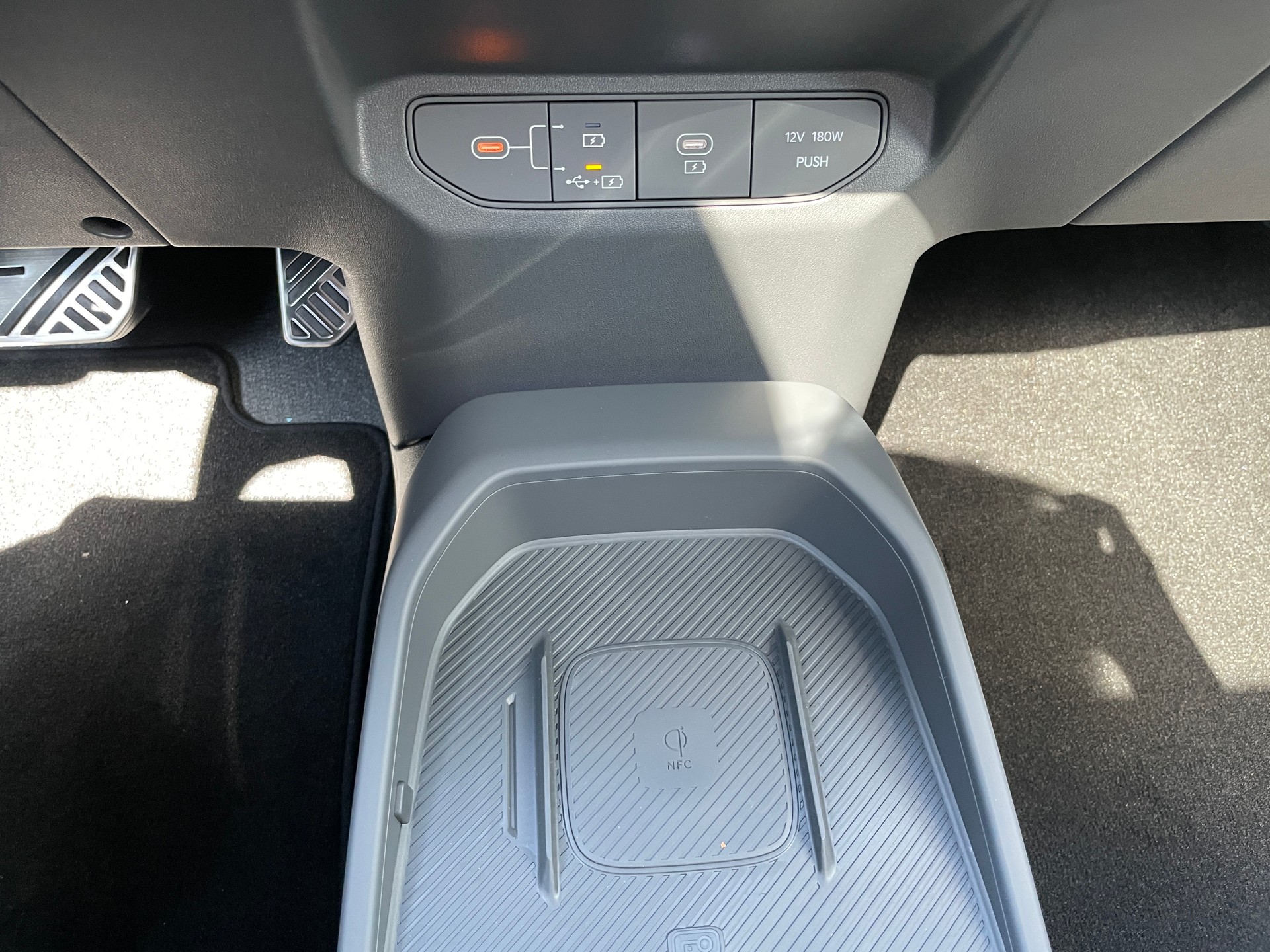 KIA EV3 81,4 kWh GT-Line mit GT-Line Pack, Panoramadach und AHK-image-25