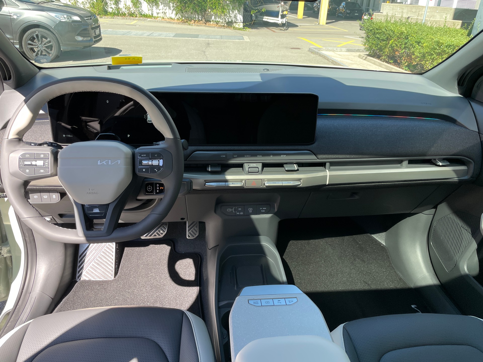 KIA EV3 81,4 kWh GT-Line mit GT-Line Pack, Panoramadach und AHK-image-17