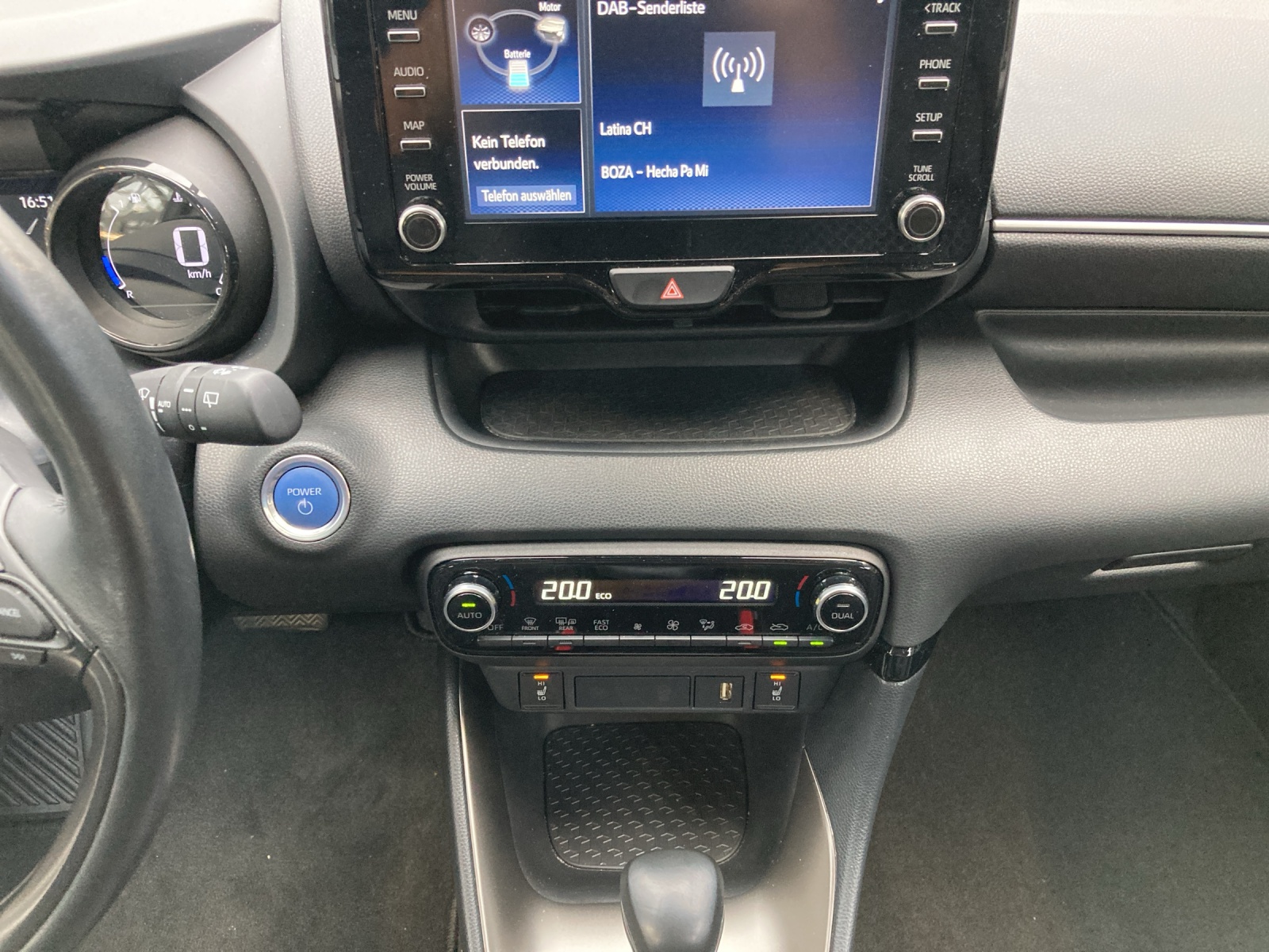 MAZDA 2 Hybrid Agile-image-10