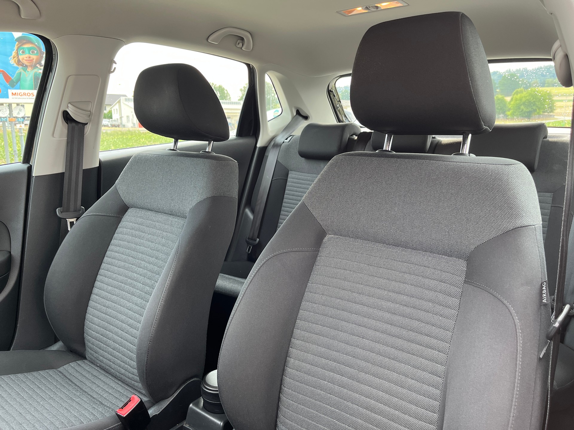 VW Polo 1.2 TSI Comfortline 90CV 5 portes, en très bon état, expertisé en mars 2026-image-11