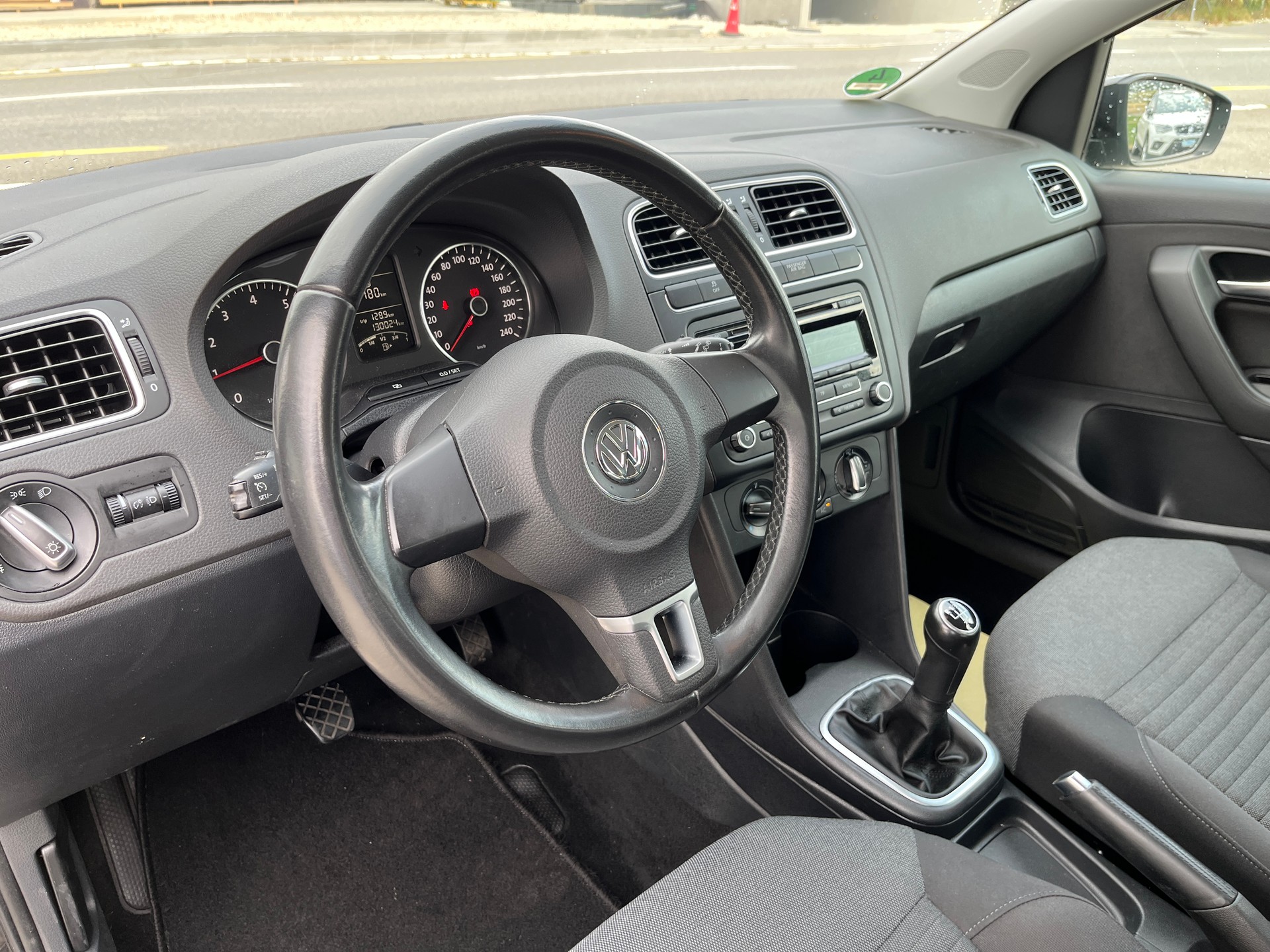 VW Polo 1.2 TSI Comfortline 90CV 5 portes, en très bon état, expertisé en mars 2026-image-5