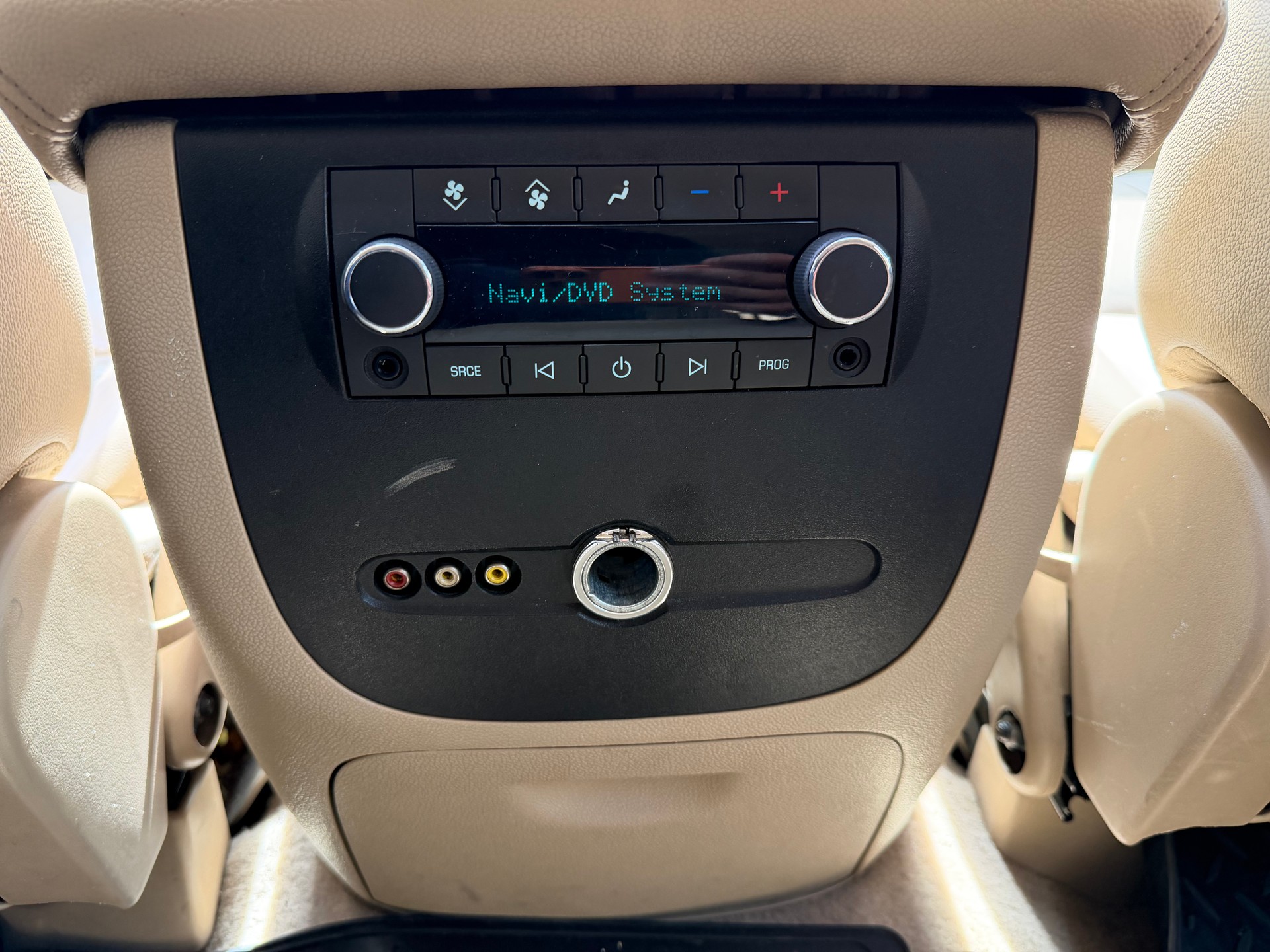 CHEVROLET TAHOE-image-14