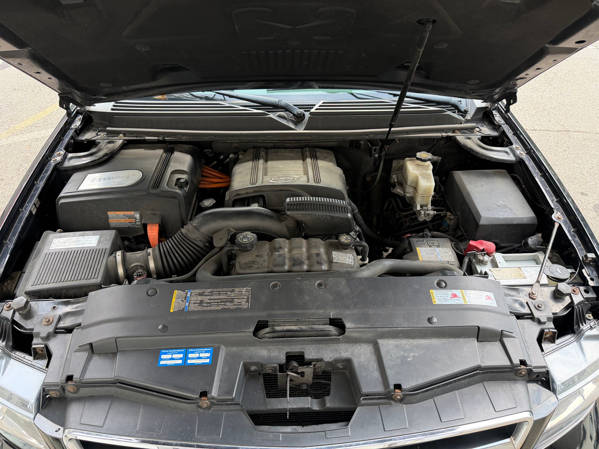 CHEVROLET TAHOE-image-19