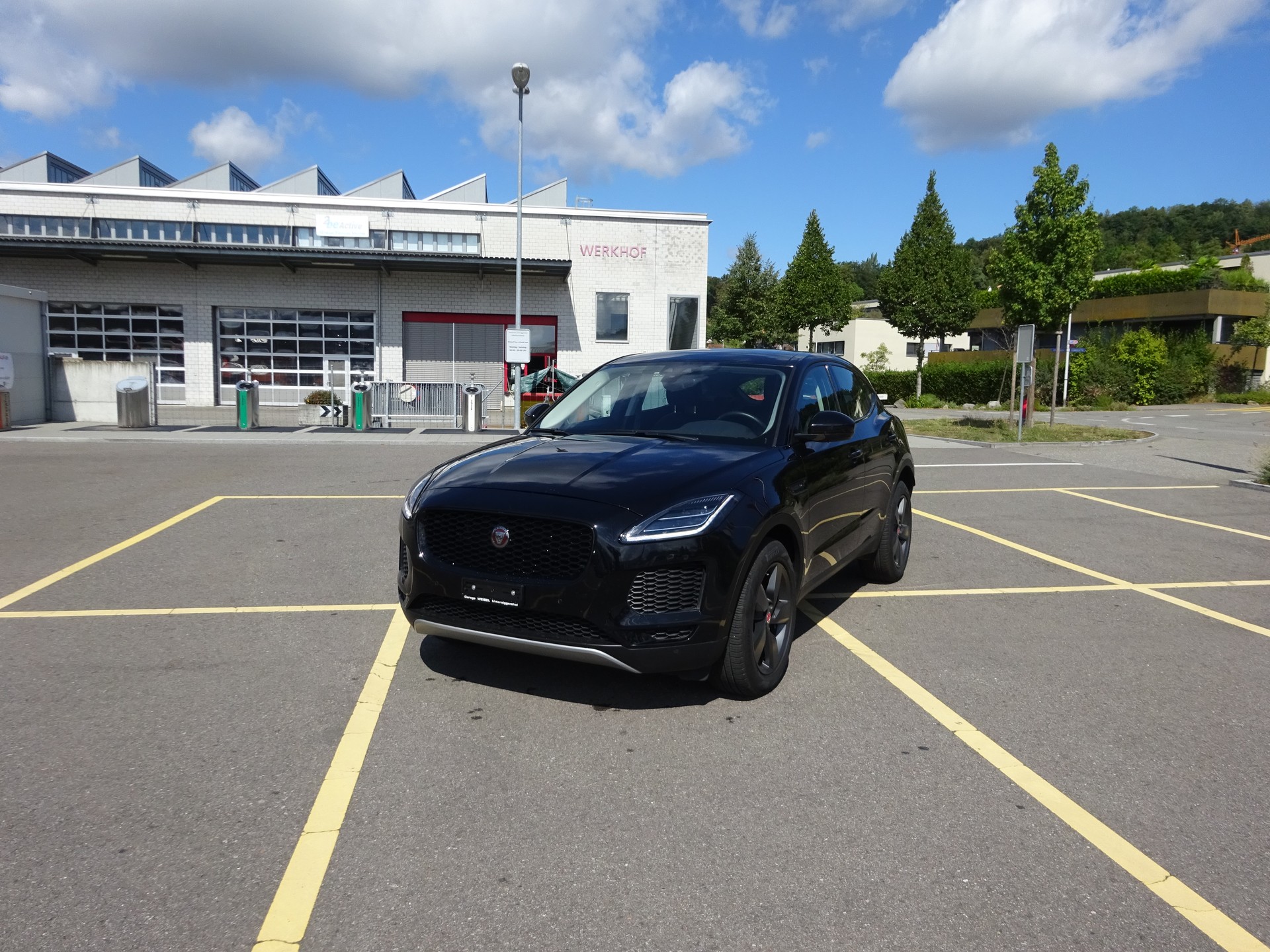 JAGUAR E-Pace 2.0 P200 S AWD Automatik-image-1