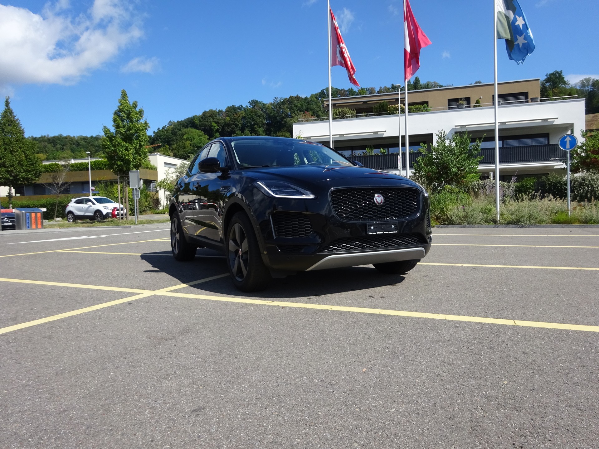 JAGUAR E-Pace 2.0 P200 S AWD Automatik-image-2