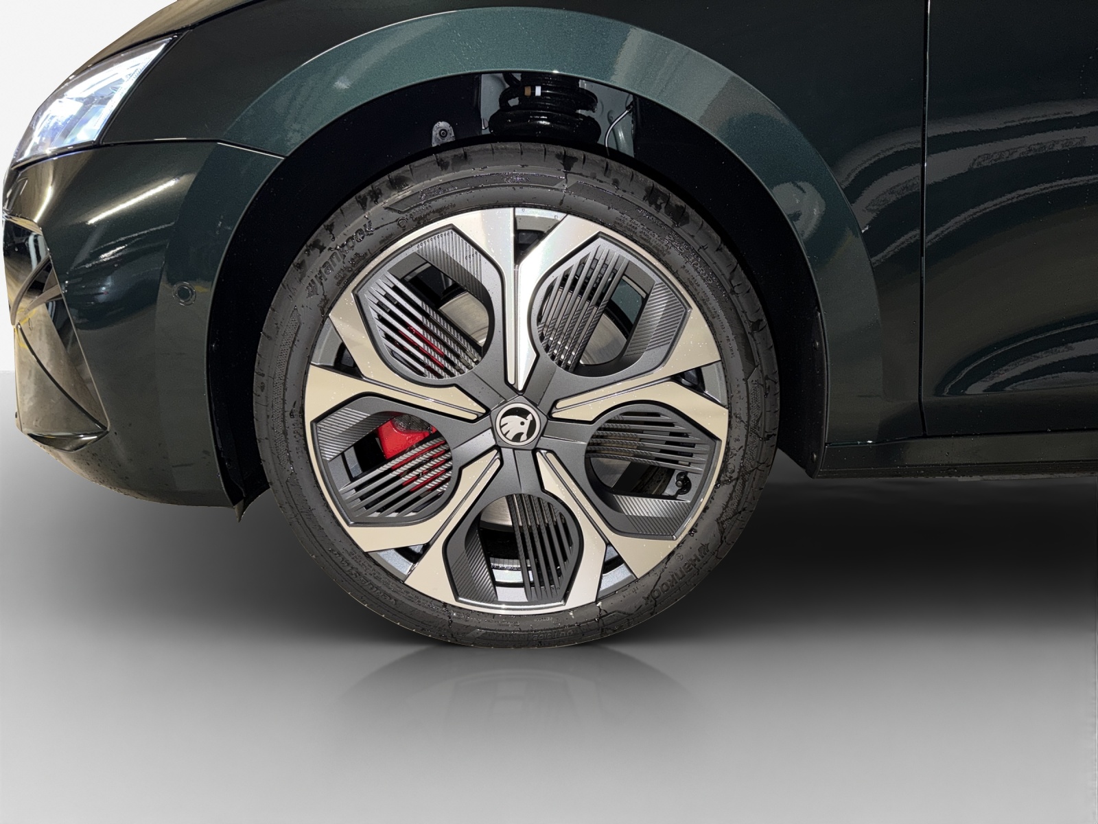SKODA Octavia Combi 2.0 TSI DSG RS 30 Years Edition-image-14