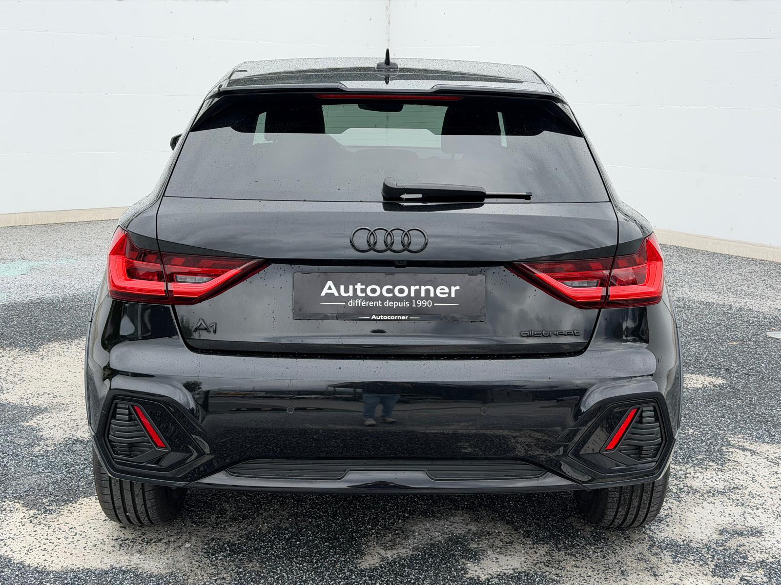 AUDI A1 allstreet 30 TFSI Attraction S-tronic-image-4