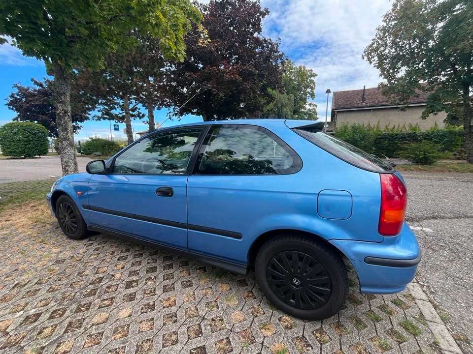 HONDA Civic 1.4i LS-image-0