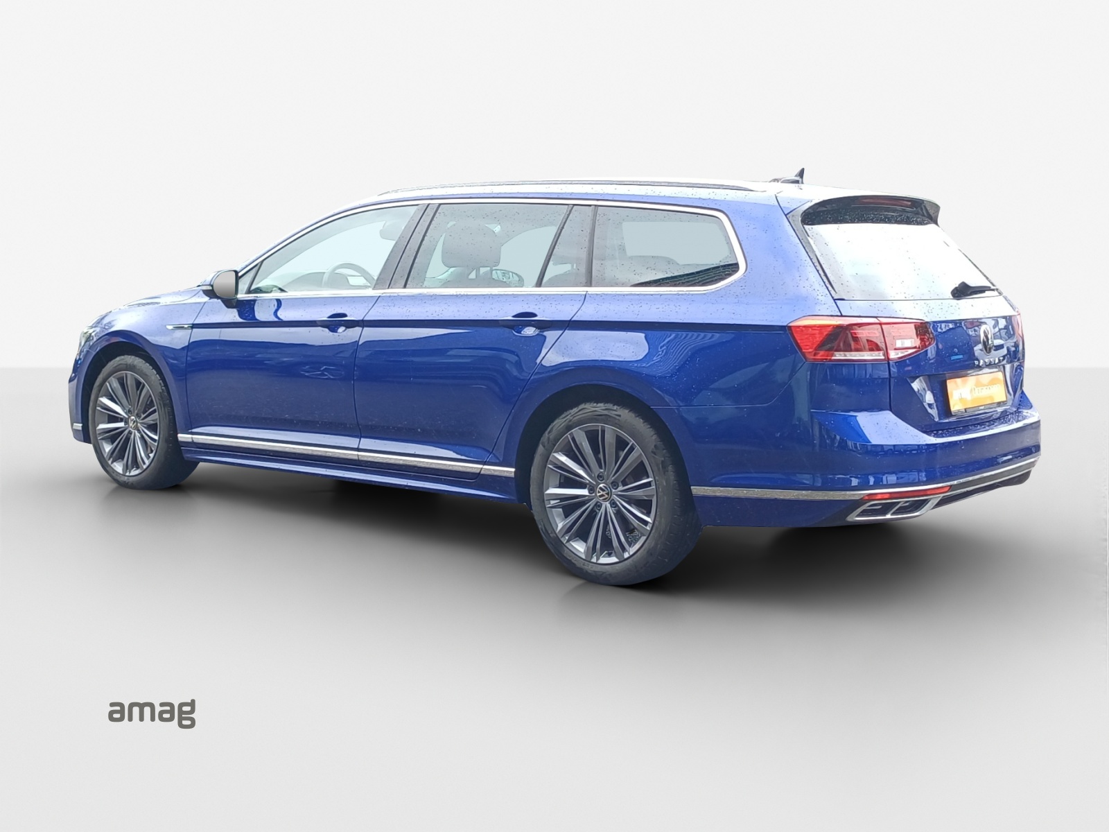 VW Passat 2.0 TDI BMT Elegance DSG-image-2