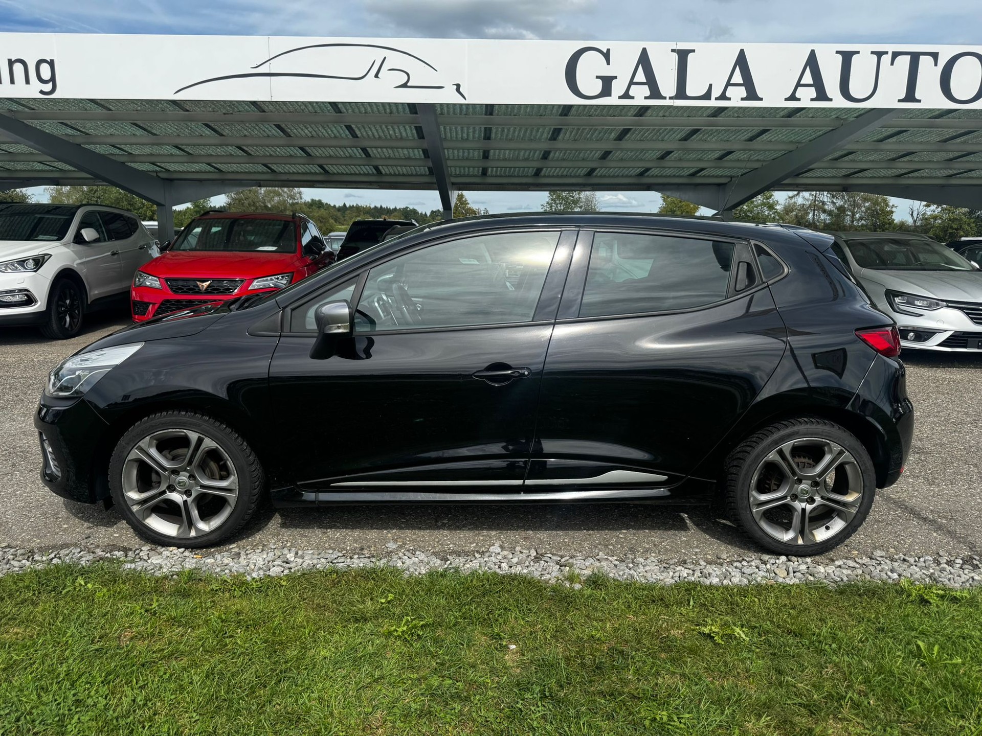 RENAULT CLIO-image-7