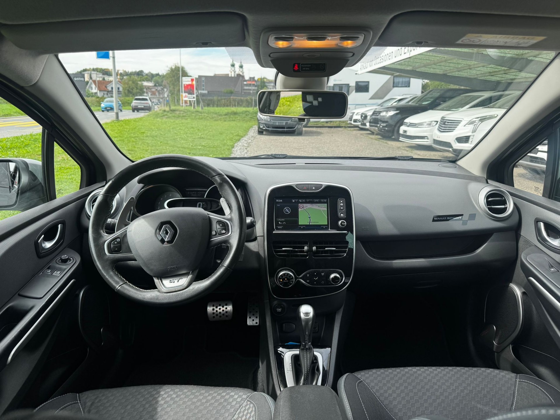 RENAULT CLIO-image-8