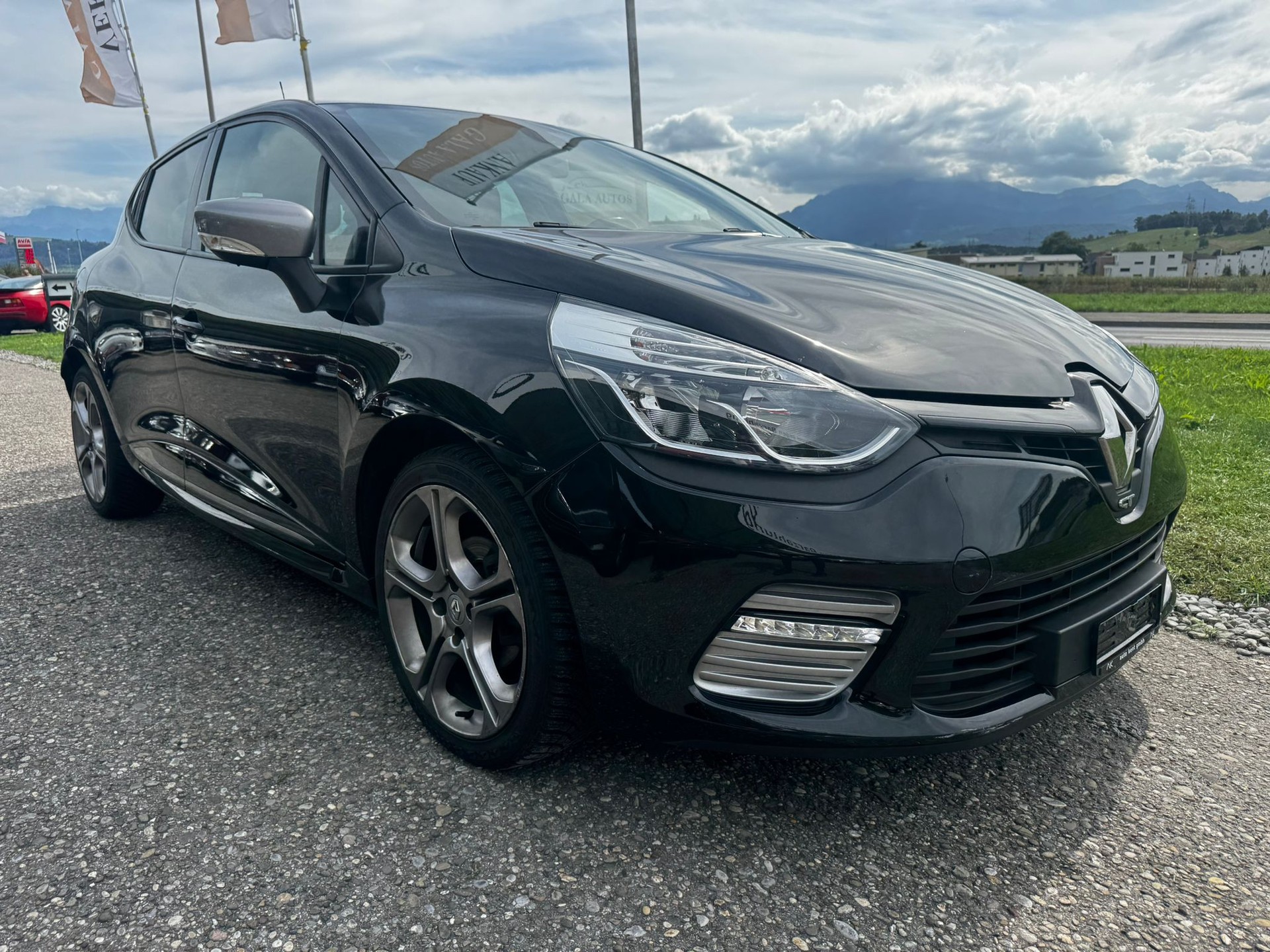 RENAULT CLIO-image-2