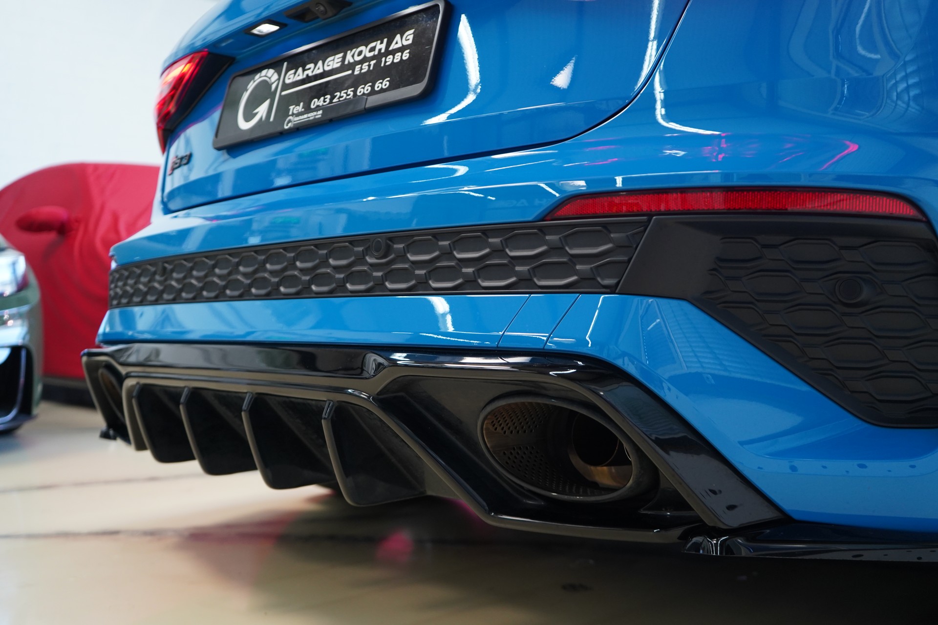AUDI RS3 Sportback 2.5 TSI quattro S-tronic / Turbo-Blau * APR *-image-10