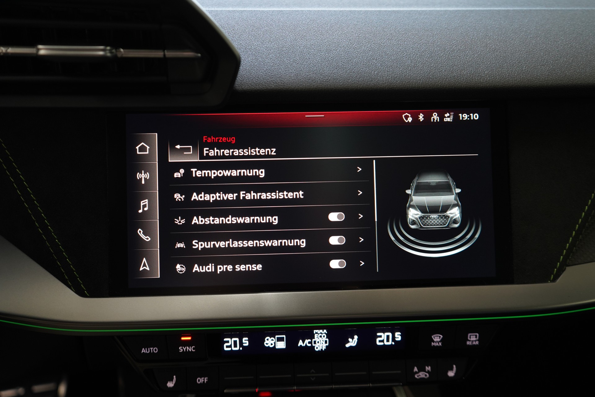 AUDI RS3 Sportback 2.5 TSI quattro S-tronic / Turbo-Blau * APR *-image-22