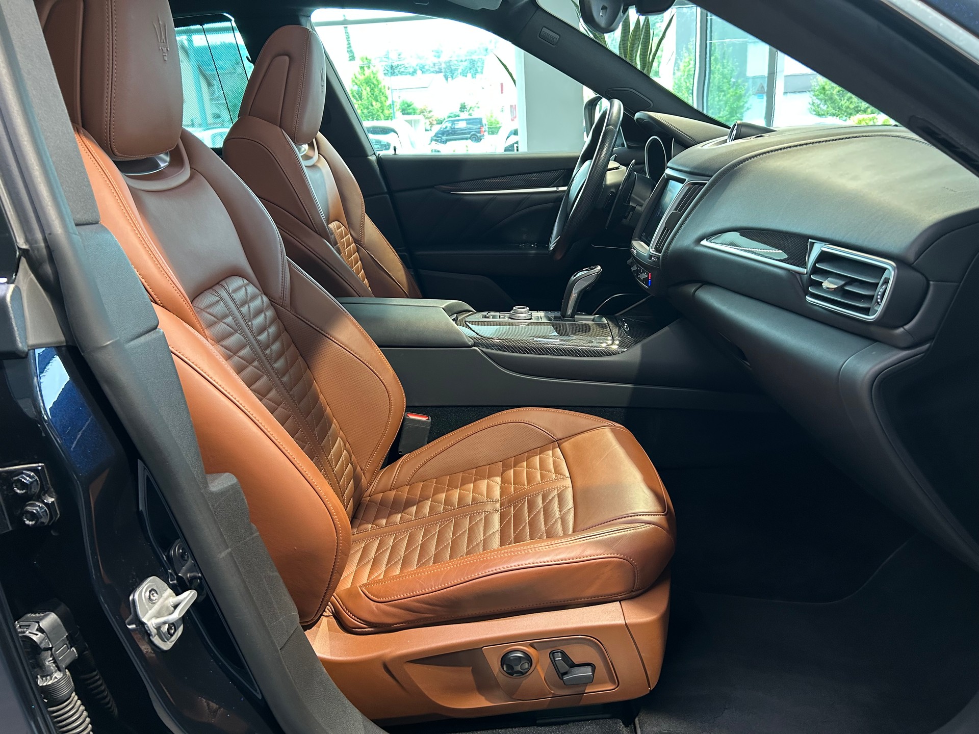 MASERATI Levante S 3.0 V6 GranSport Automatica-image-13
