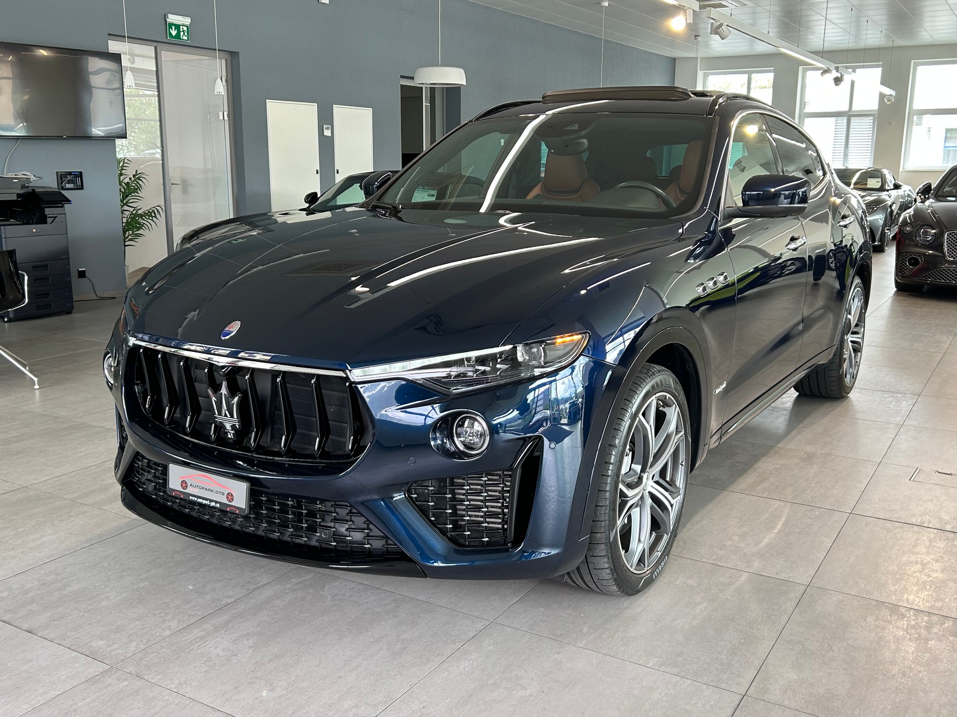 MASERATI Levante S 3.0 V6 GranSport Automatica-image-0