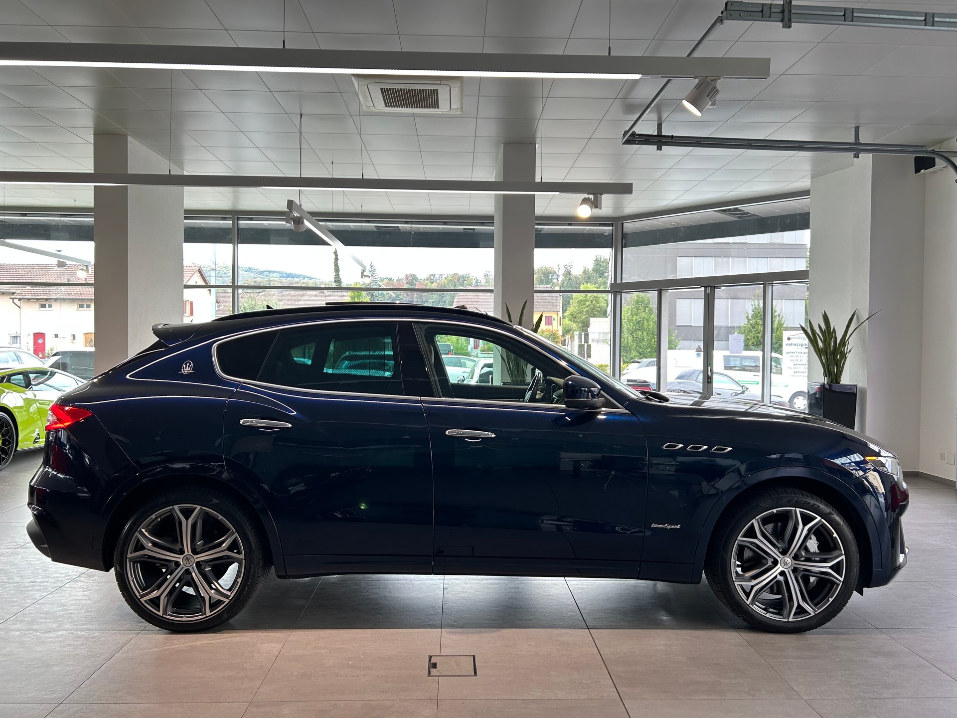 MASERATI Levante S 3.0 V6 GranSport Automatica-image-3