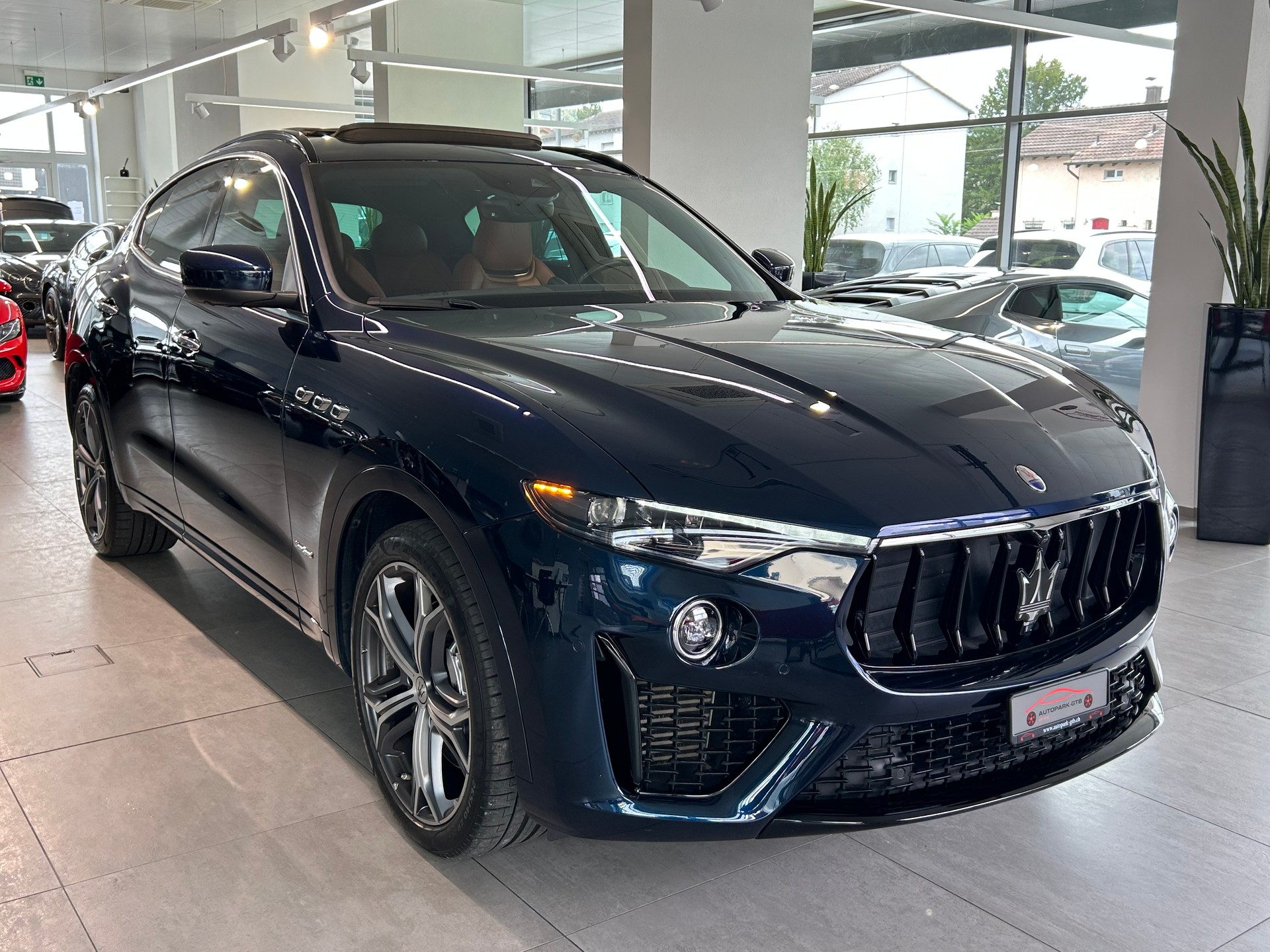 MASERATI Levante S 3.0 V6 GranSport Automatica-image-1